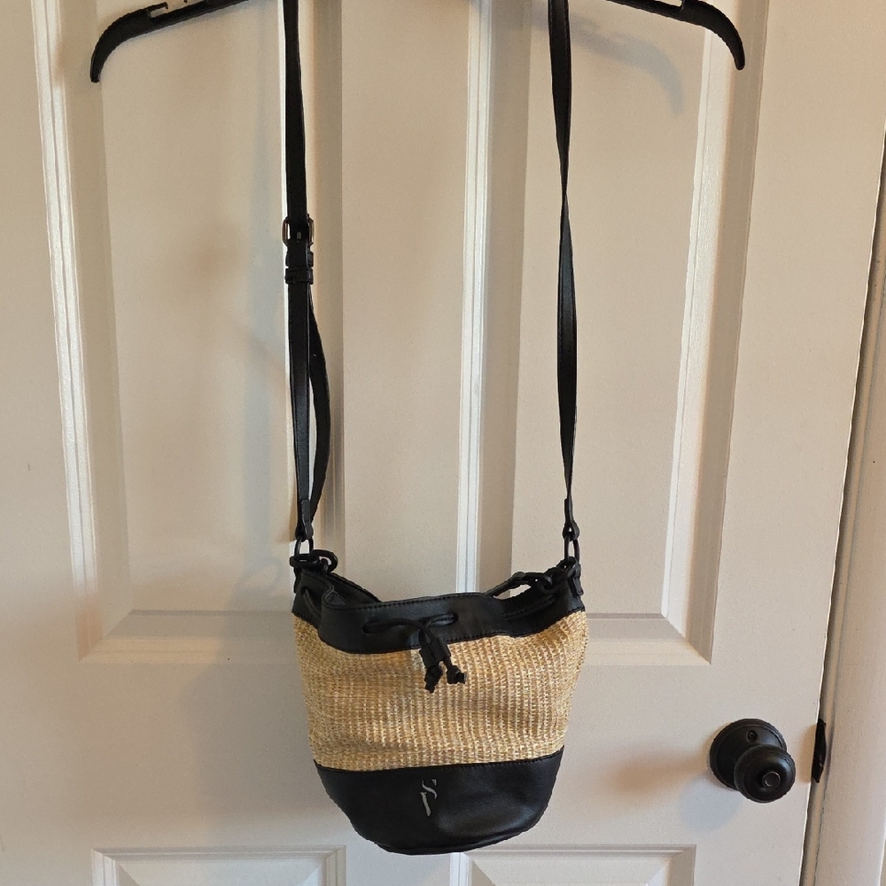 Simply Vera Vera Wang Black and Tan Crossbody Bag